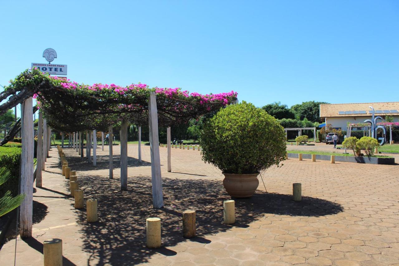 Grandes Lagos Park