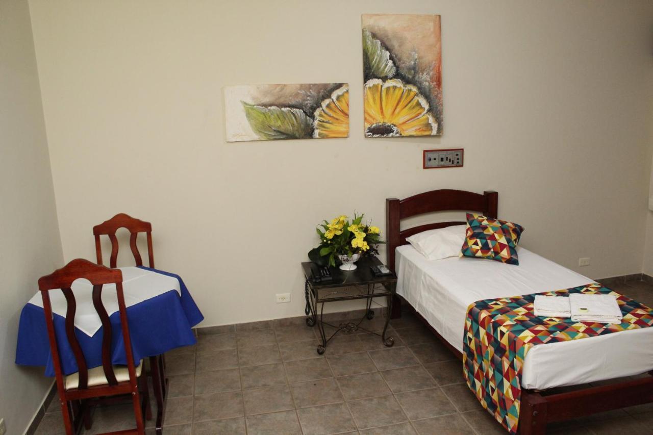 Hotel Grandes Lagos Park 4*