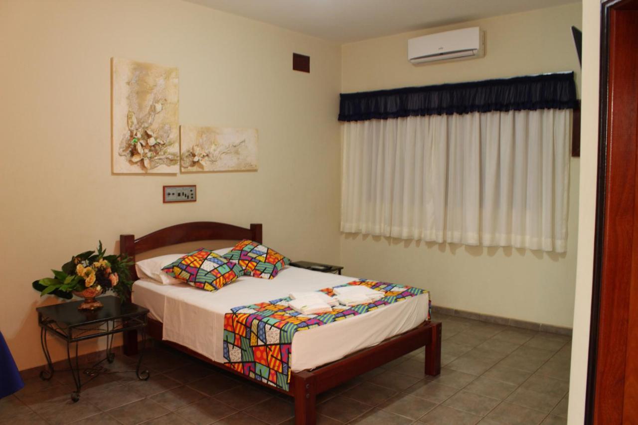 Hotel Grandes Lagos Park 4*
