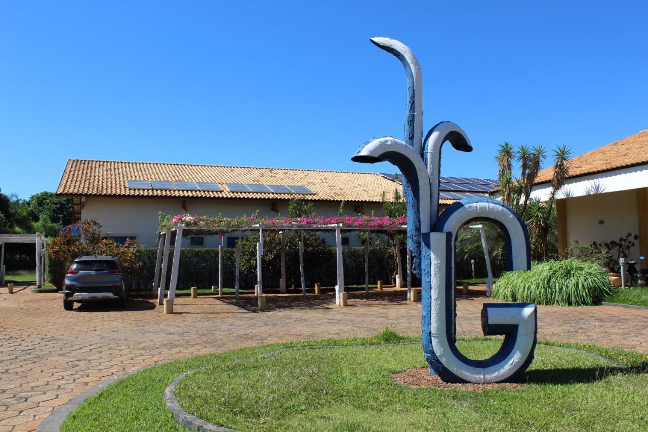 Grandes Lagos Park 4*